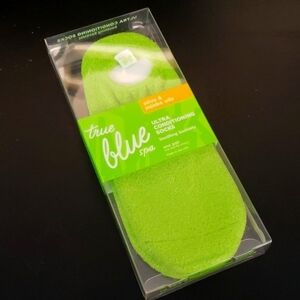 Bath & Body Works Conditioning Socks